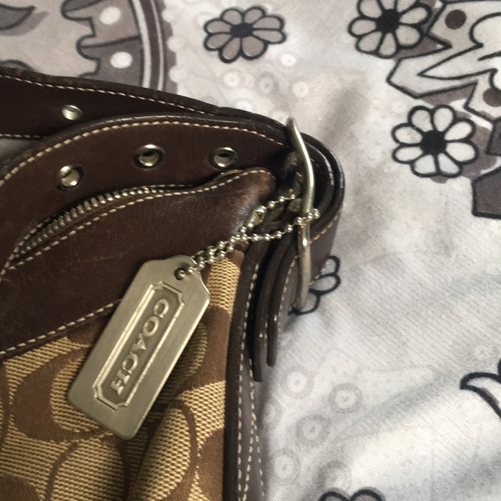 Coach 2000’s brown leather and Big C purse - Picture 3 of 10